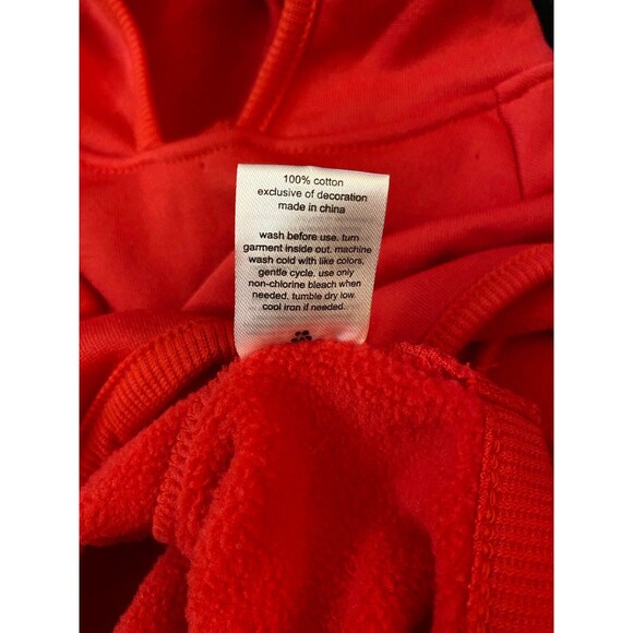 Dog Hoodie Sweater Red Rae Dunn Santa’s Helper Leash Slot Hood NWOT Size M - Picture 6 of 12